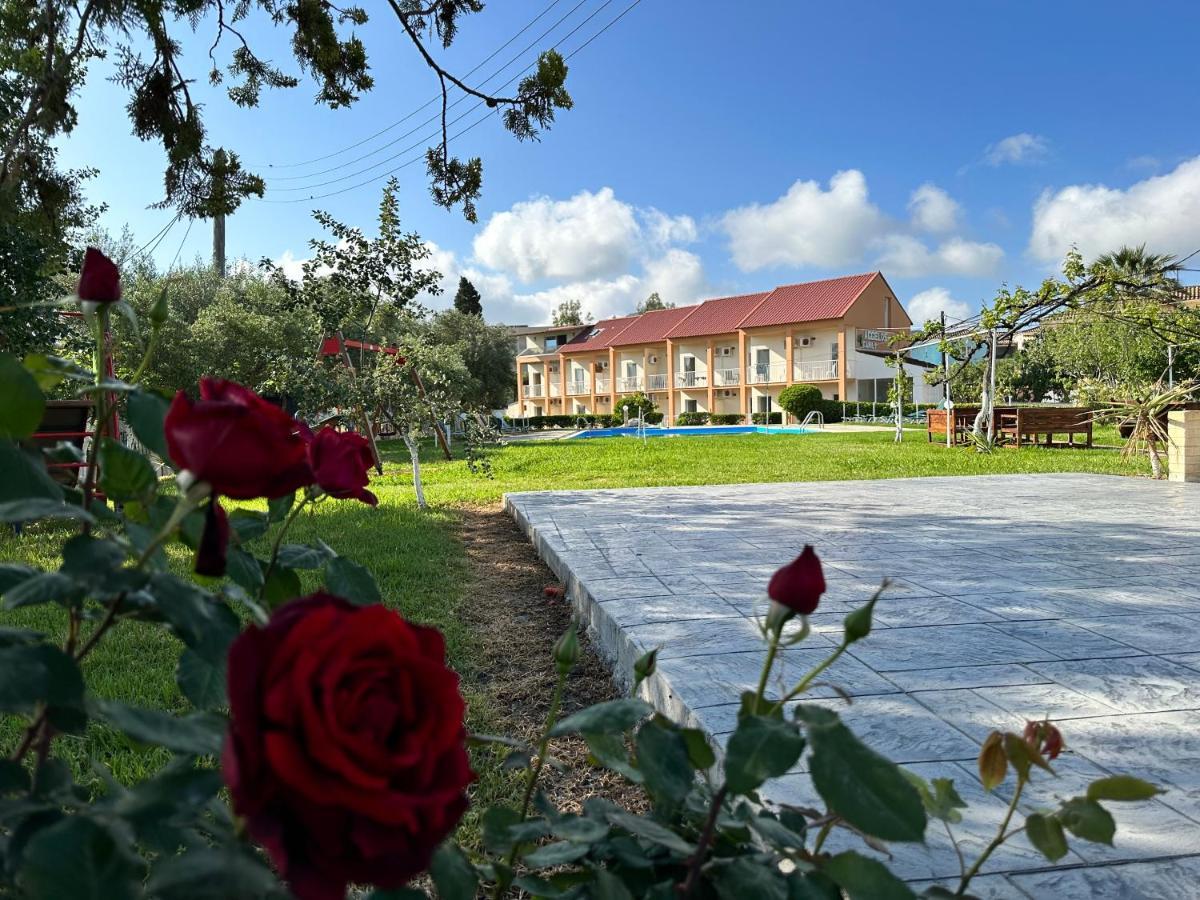 Aggelos Family Hotel Moraitika Eksteriør billede